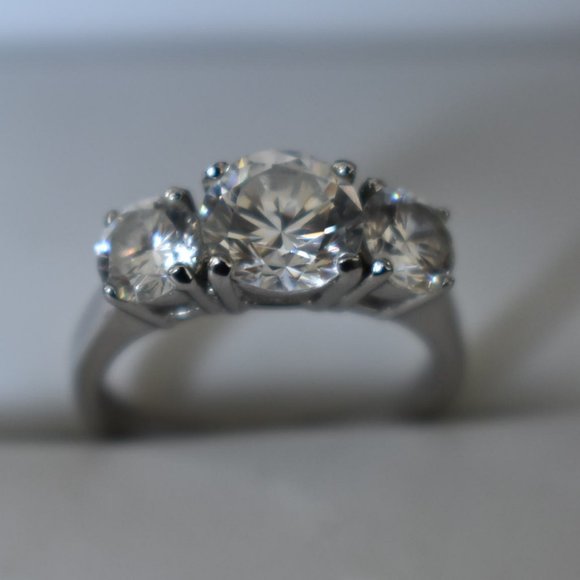 Sterling Silver Ring with 3 CZ Stones - Picture 1 of 8